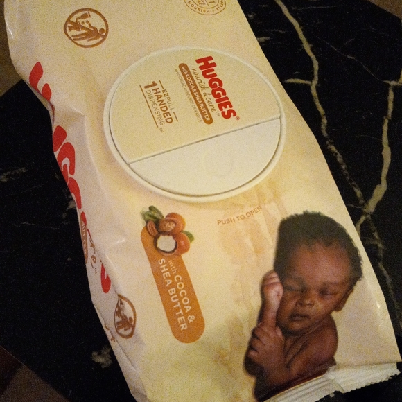 Huggies Other - Huggies Nourish&Care Baby wipes